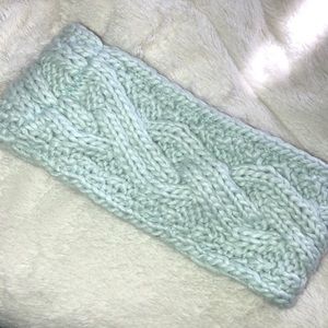 Mint ear warmer